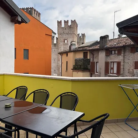 شقة Luxury Castle View *